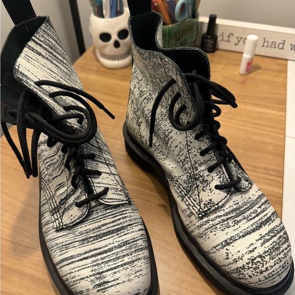 Doc Marten's Pascal Boots - Picture 12 of 12